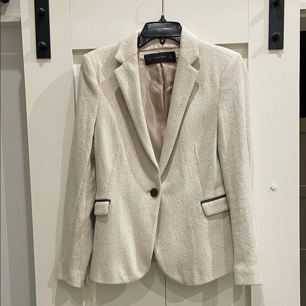Zara Cream Textured Blazer with brown buttons and detailing
